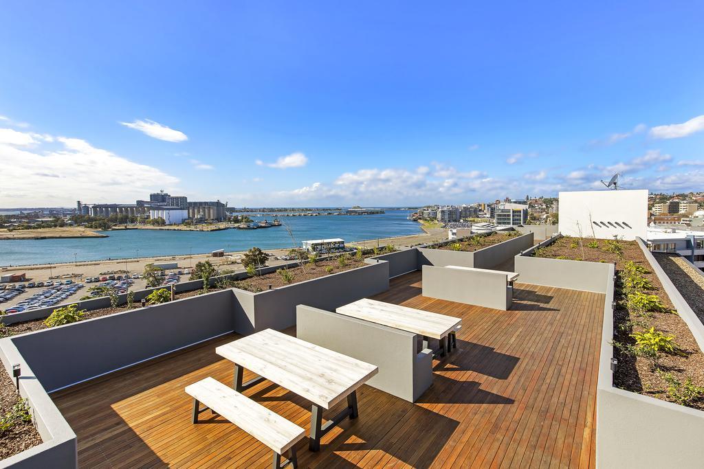 Astra Apartments Newcastle Exterior photo